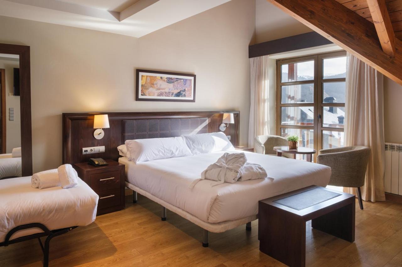 Snoe Aragon Hills Hotel ฟอร์มีกัล ภายนอก รูปภาพ