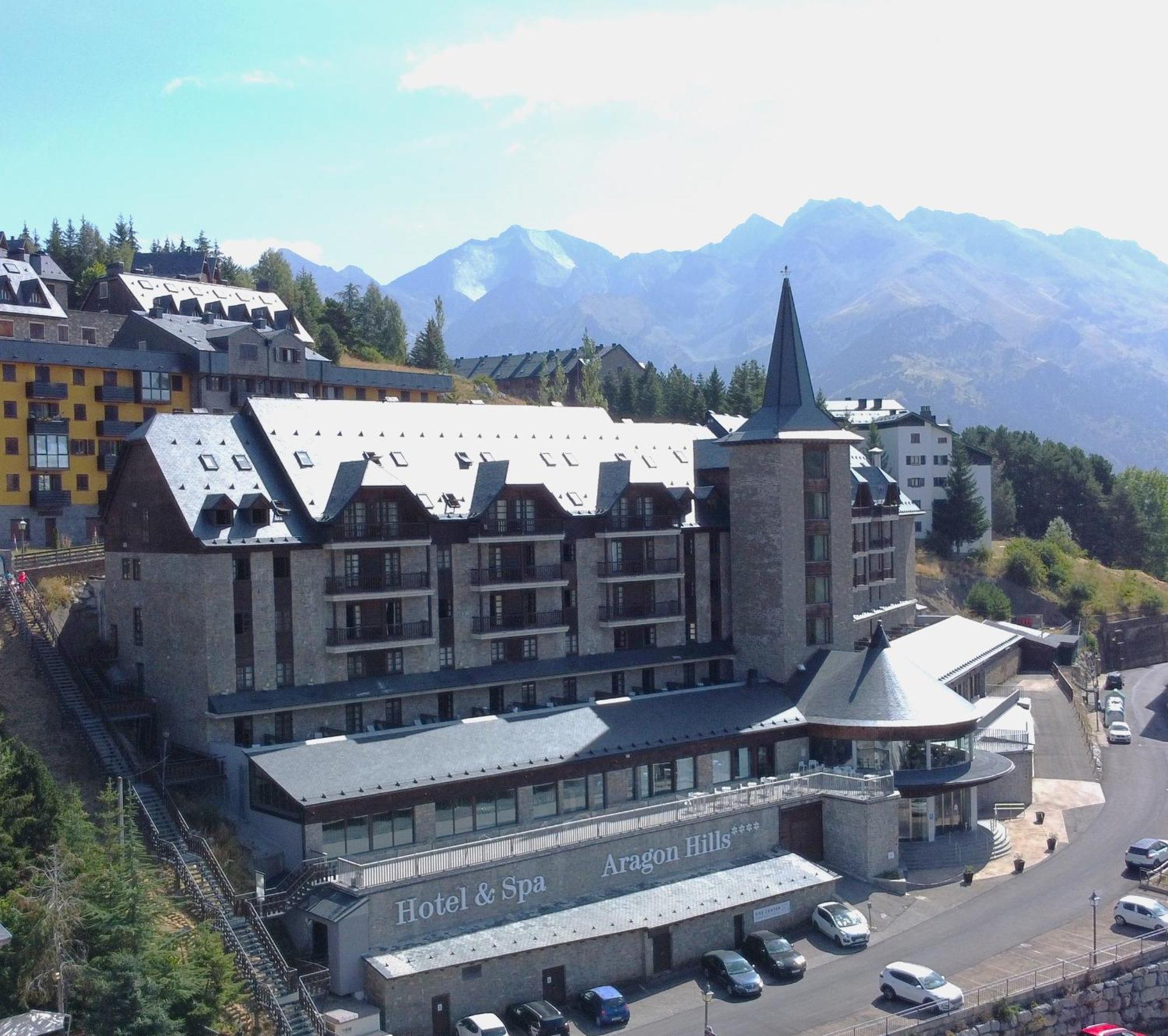 Snoe Aragon Hills Hotel ฟอร์มีกัล ภายนอก รูปภาพ
