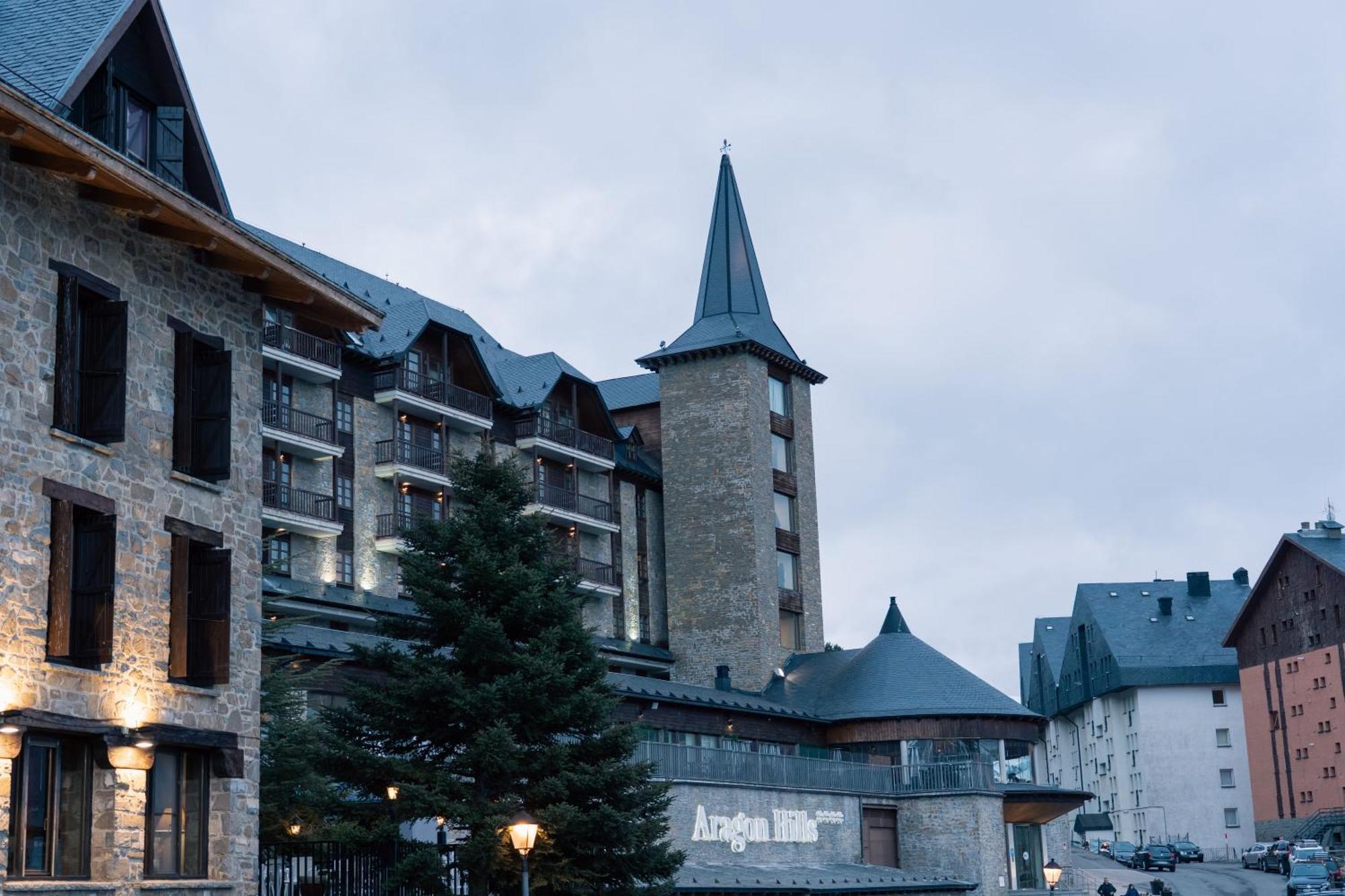 Snoe Aragon Hills Hotel ฟอร์มีกัล ภายนอก รูปภาพ