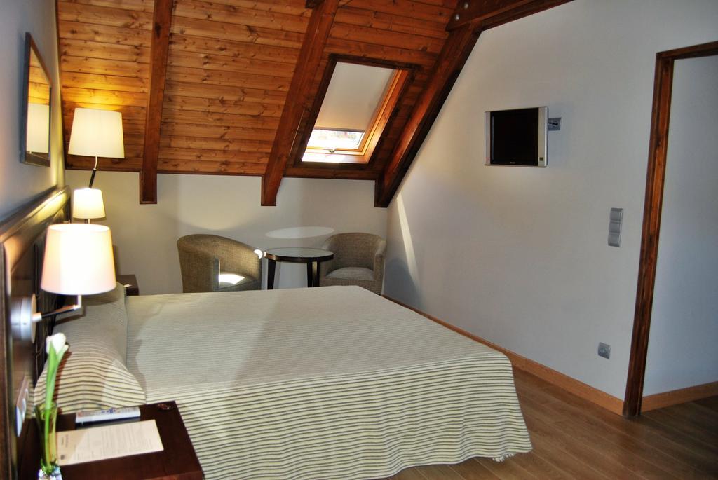 Snoe Aragon Hills Hotel ฟอร์มีกัล ภายนอก รูปภาพ