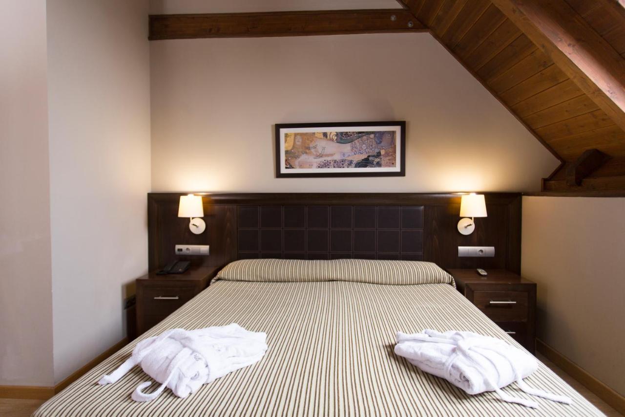 Snoe Aragon Hills Hotel ฟอร์มีกัล ภายนอก รูปภาพ
