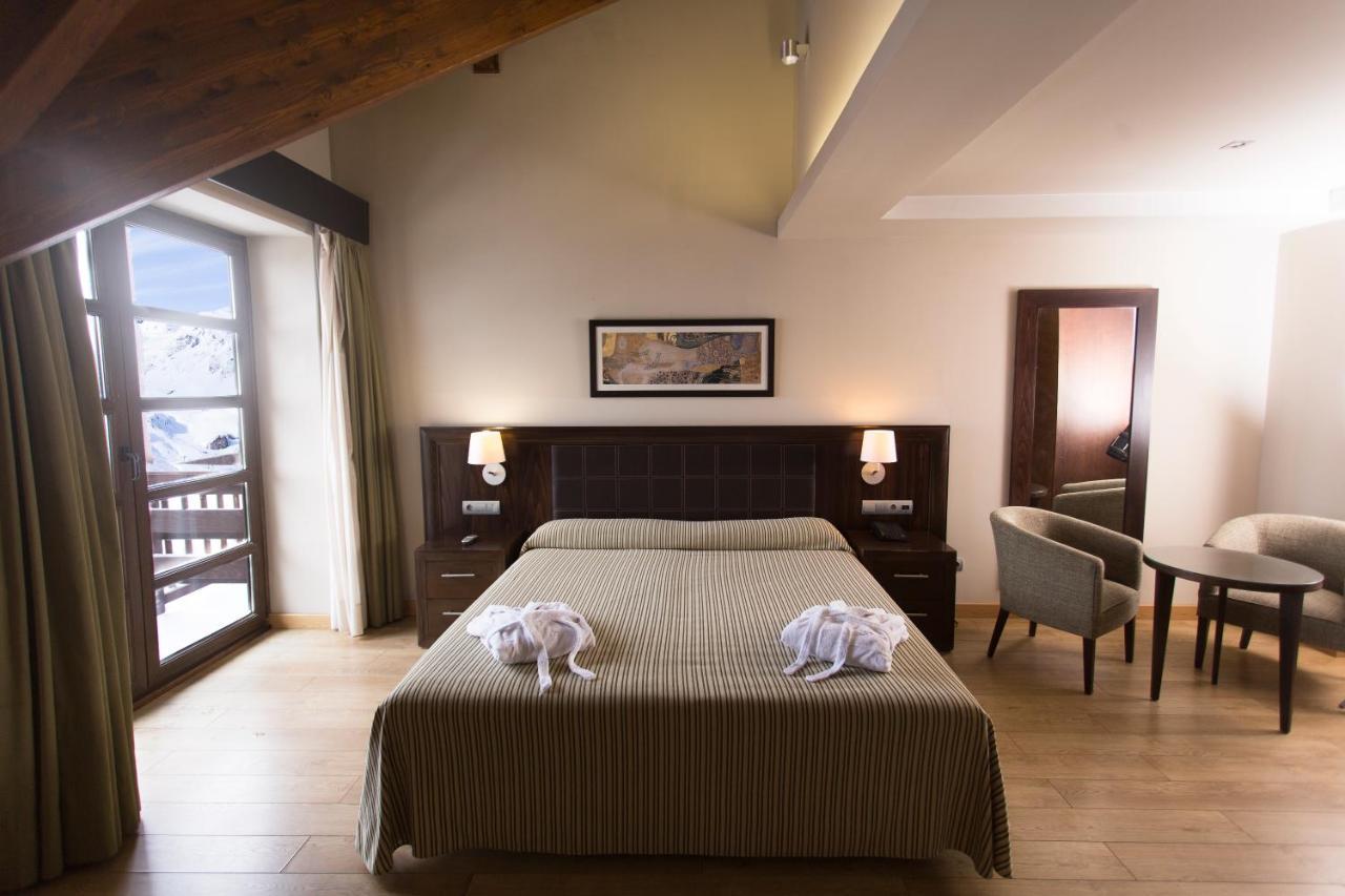 Snoe Aragon Hills Hotel ฟอร์มีกัล ภายนอก รูปภาพ